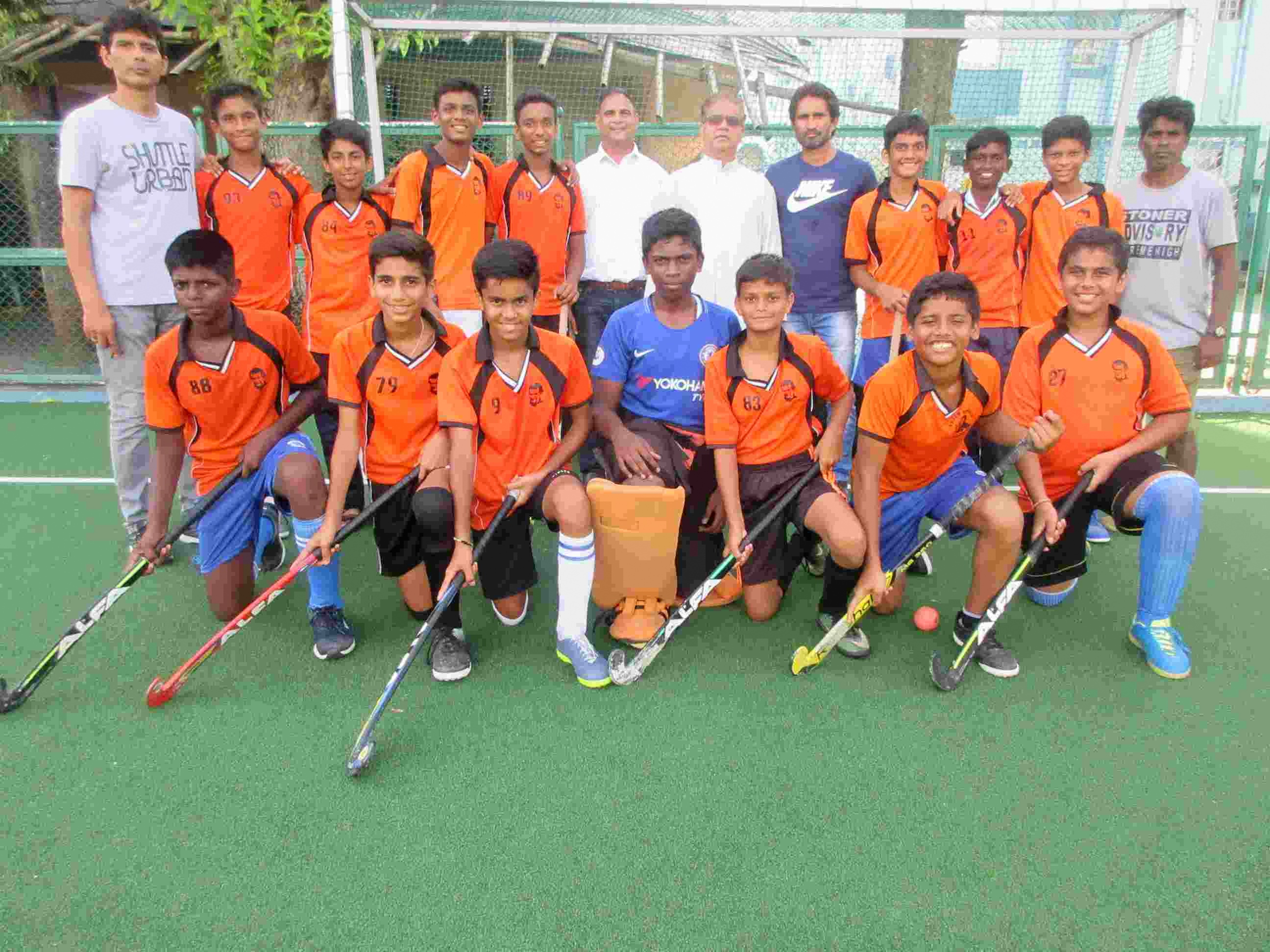 Low-resolutionHOCKEY-003-1